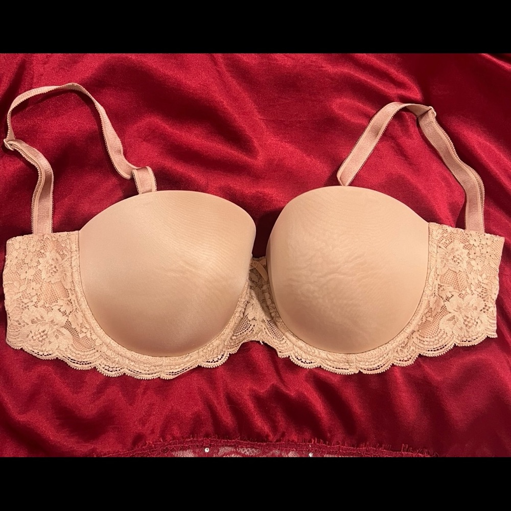 Victoria’s Secret Dream Angels Bra. 34DDD
